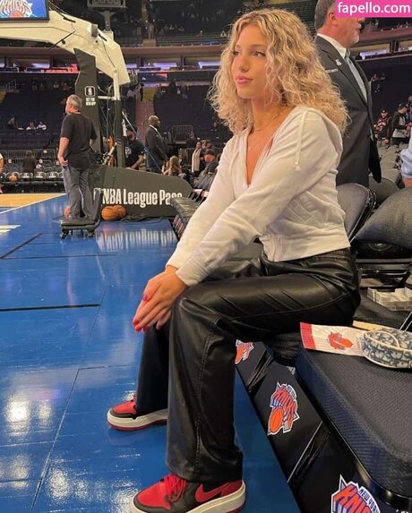 Megan Eugenio セックスモデル 写真