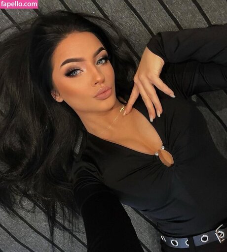 スリムな熟女OnlyFans トップ 画像