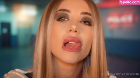 LizzieLestrange アート女優 写真