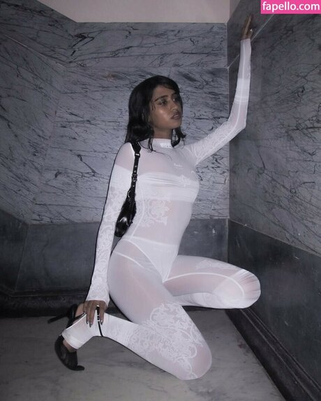 アマチュアペッギングOnlyFans アート裸 画像