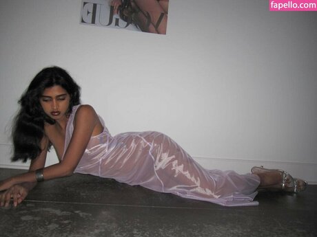 アナルパウグオンリーファンズ セクシー裸 画像