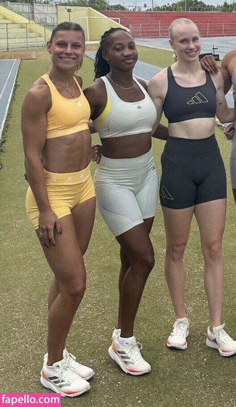 OnlyFansの無料動画 無料裸 画像