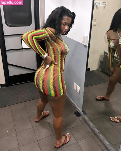 Sexxy Red ホットスター 画像