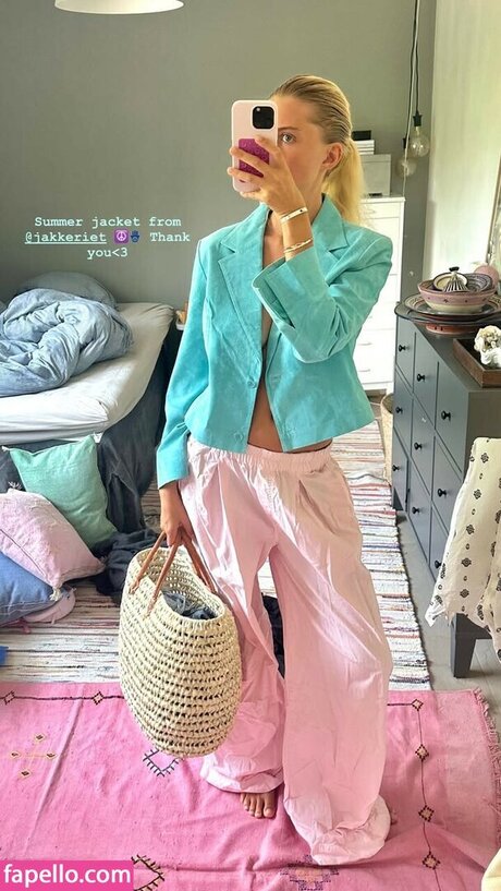 Sofie Houman スター ヌード 画像