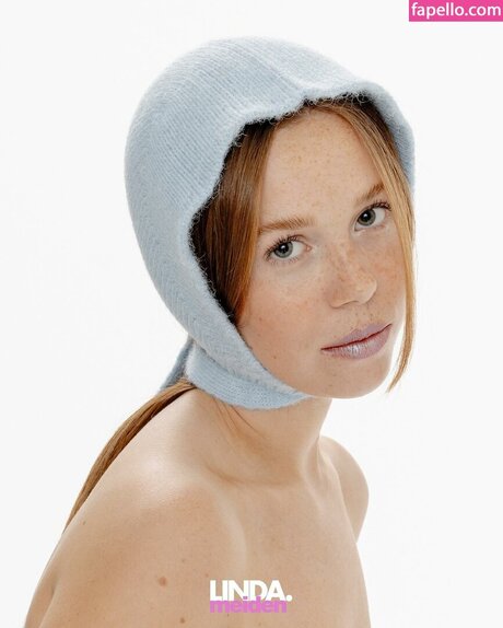 Rhode Kok 裸のモデル 写真