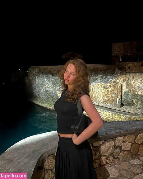 Rhode Kok スター ヌード 写真