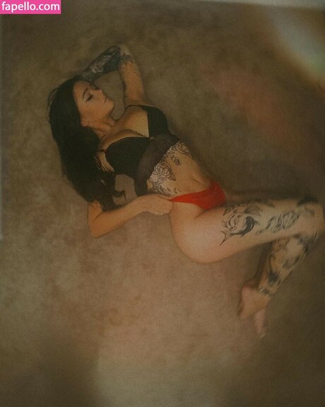 Amberlynnwhite アダルトモデル 写真