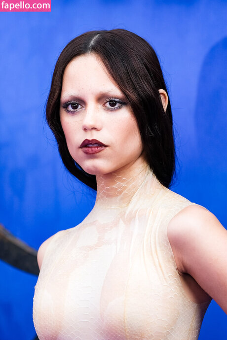 Jenna Ortega 高品質モデル ギャラリー