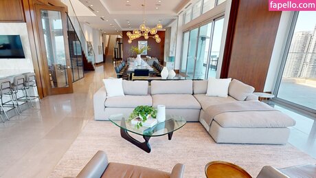 ストリッパーOnlyFans ホットヌード 画像