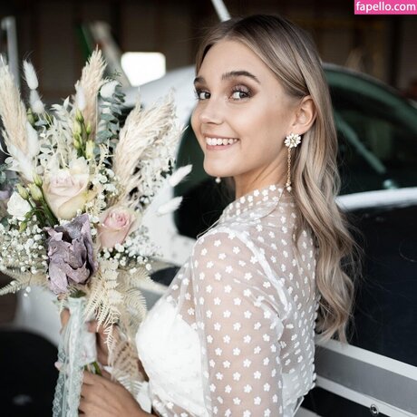 Lara Spengler 裸のポルノスター 画像