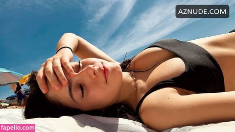 Madalena Arag o ポルノスター 裸 写真