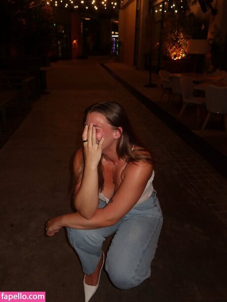 Esther Burden ポルノスター ギャラリー