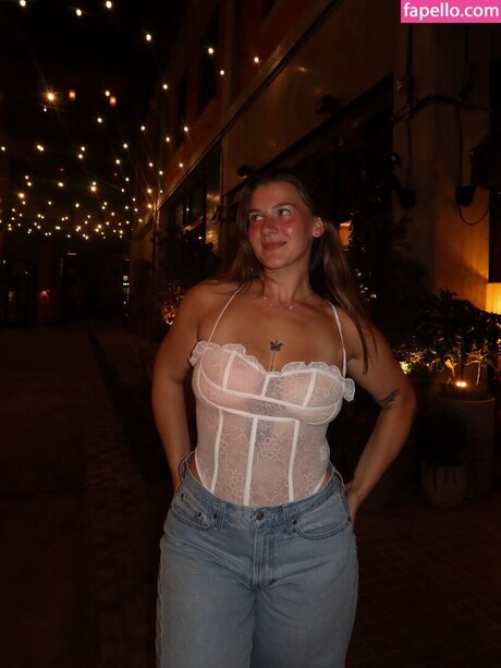 Esther Burden ポルノスター 写真