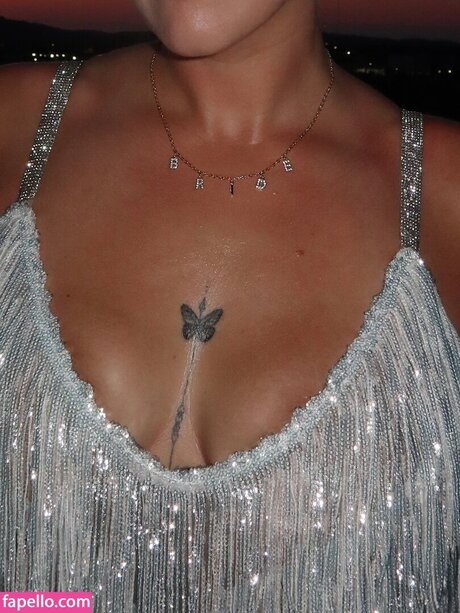 Esther Burden ヌードモデル 画像