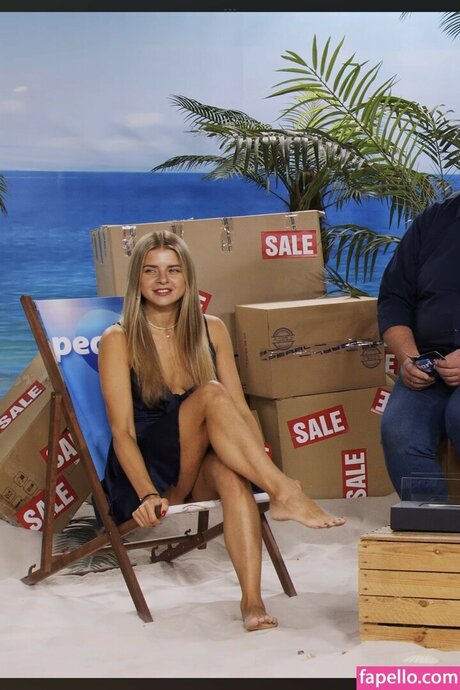 Pearl Tv Upskirt ヌードのポルノスター 画像