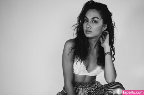 Meg DeLacy モデル アーカイブ