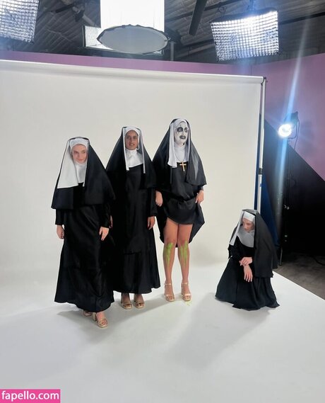 Angela Giarratana アートモデル 写真