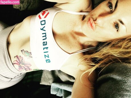 大学のOnlyFans ホットポルノ 画像