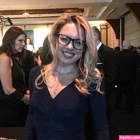 射精 OnlyFans セクシー 写真