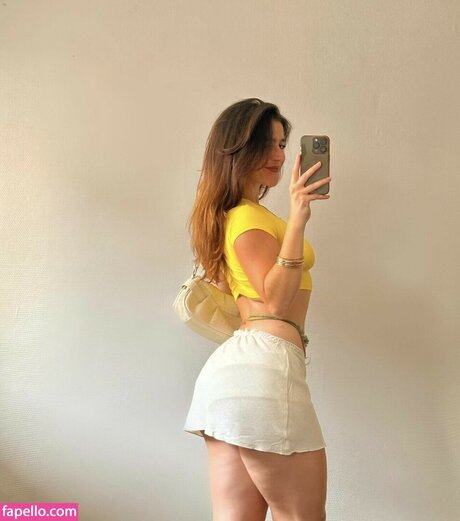 おばあちゃんのマンコOnlyFans 無料セクシー 画像