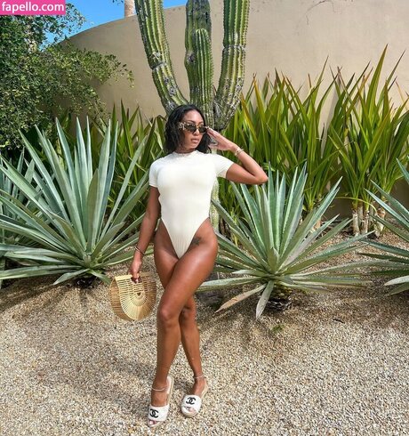 アジアの女性支配OnlyFans ポルノ ギャラリー