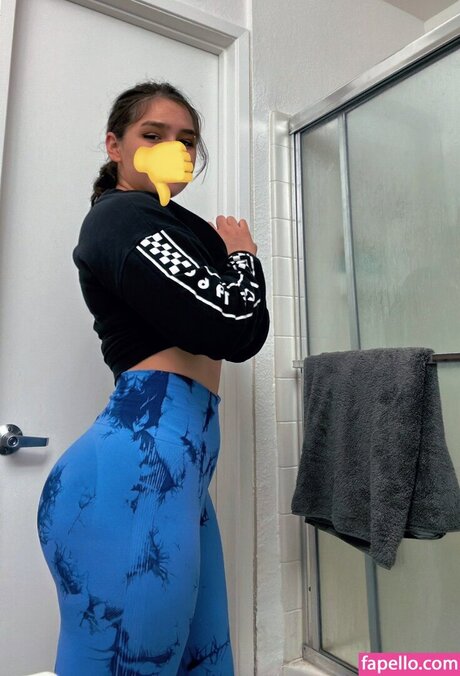 デカ尻ジーンズ OnlyFans パーフェクト 写真