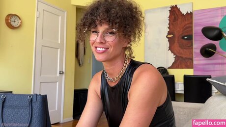 フラットオンリーファン ホットセクシー ギャラリー