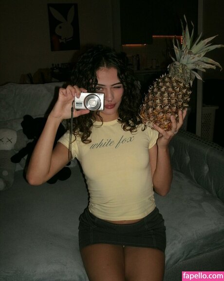 曲線美の赤毛OnlyFans ヌード 写真