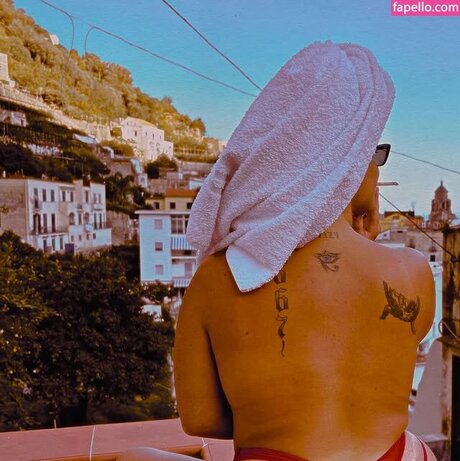 Martina Rolando 裸のモデル 写真