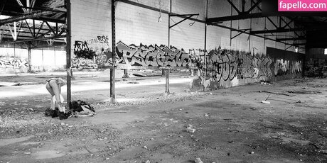 黒髪の熟女OnlyFans HD 写真