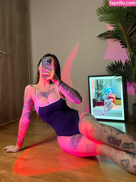 裸のトゥインクOnlyFans ポルノ 画像