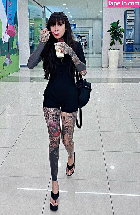 Angelie Pench 素敵なモデル 写真