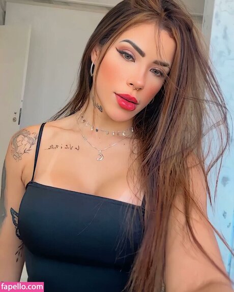 Kaah Muniz ポルノ女優 写真