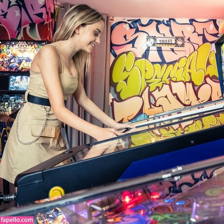 Nicola Crisa かわいいスター ギャラリー