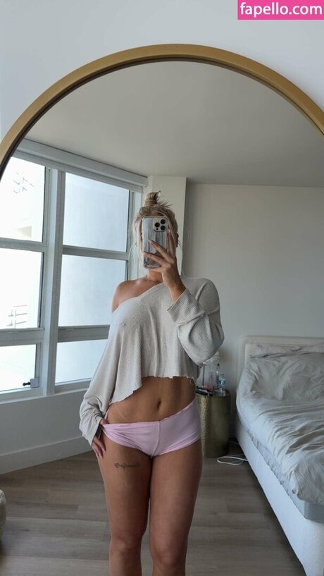 Simone Christensen ヌードのポルノスター 写真