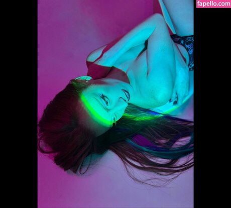 Calbits ヌード女優 写真