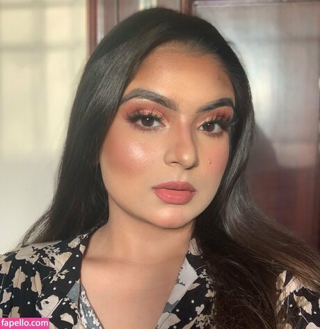 Jasneet Kaur アダルトモデル 写真