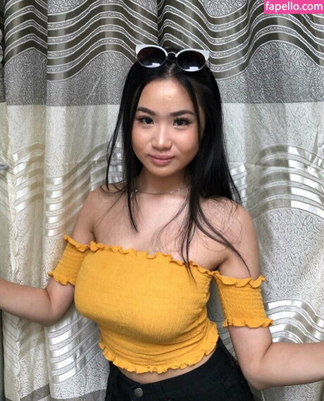 itsnickytran セクシーなポルノスター 写真