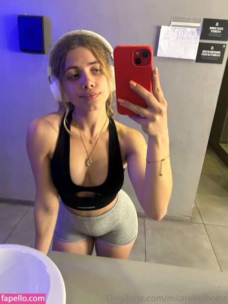 Mila Refacho アートポルノスター 写真