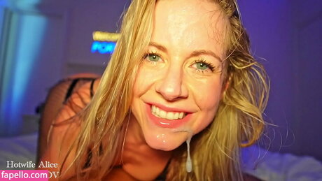 hotwifealice 高品質女優 画像