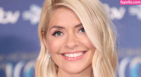 hollyWilloughby 最高のモデル 写真