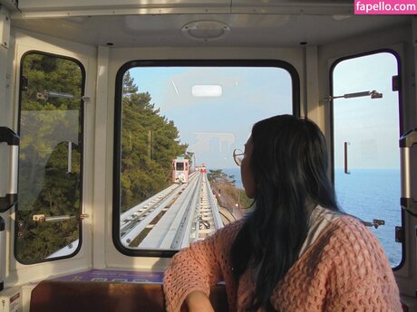 アジア人フィンドムOnlyFans エロチック 画像