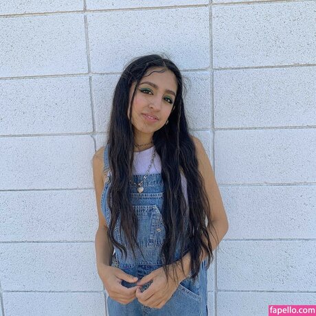 Aislinn Ritchie 美しいモデル 画像