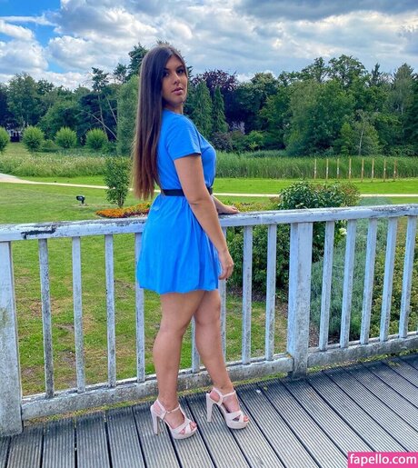 Joyce Mazzei アート女優 画像