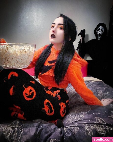 Amy Roberts 無料モデル 写真