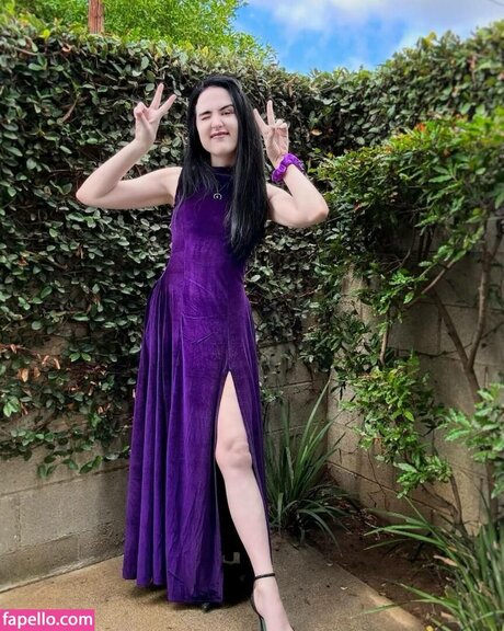 Amy Roberts xxxモデル ギャラリー