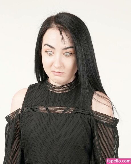 フラットオンリーファン ホット裸 画像