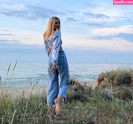 ティーンのおっぱいOnlyFans 無料裸 ギャラリー