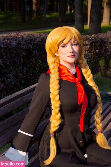 ニューハーフ 熟女 OnlyFans 美しい 画像