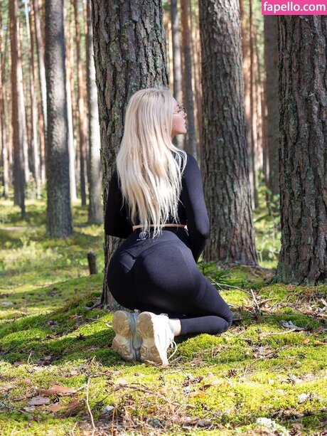 ティーンプッシーOnlyFans ホットヌード 画像